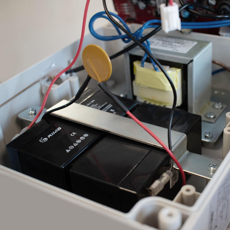 Quelle batterie de secours choisir pour un portail électrique ?
